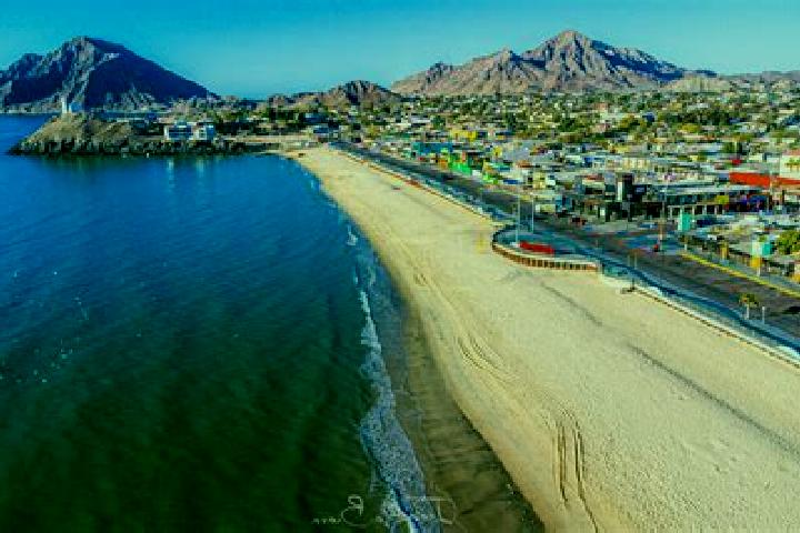 Elizabeth, 26 — Escort in San Felipe de la Rosa, Mexico