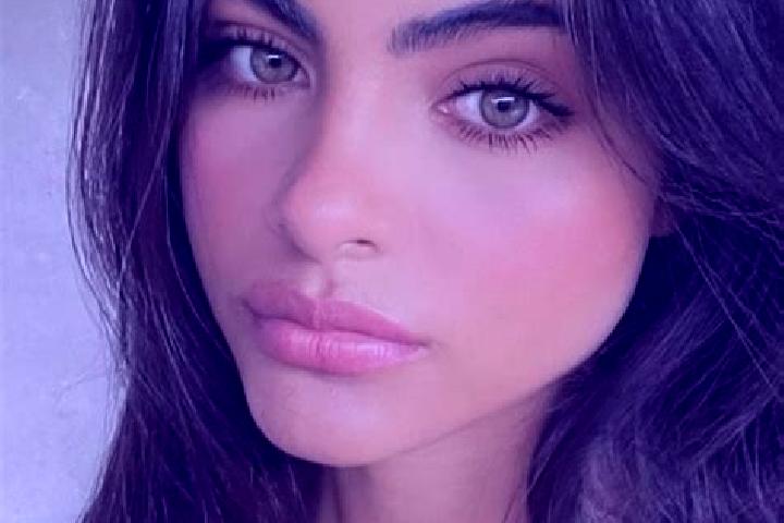 Elizabeth, 27, a auburn amber-eyed indian companion based in Bulgarra. Offering 69, CIM, Domination, Overnight. Available for incall and outcall, day and eve...