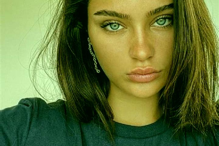 Elizabeth, 27, a brunette blue-eyed latina companion based in Santa Rita de Jacutinga. Offering A-Level, Deep French Kissing, CIM, BDSM, Fetish. Available fo...