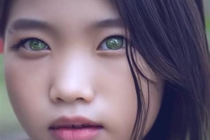 Elizabeth, 27, a brunette green-eyed asian companion based in Tenistoye. Offering Fetish, Striptease, OWO. Available for incall and outcall, overnight bookin...