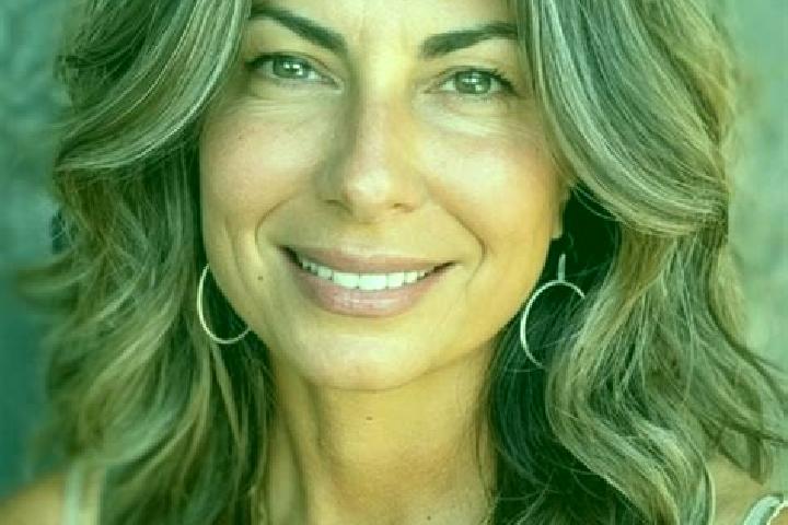 Elizabeth, 27, a brunette grey-eyed latina companion based in Mahmudabad-e Do Dang. Offering Massage, OWO, Striptease. Available for incall and outcall, day ...