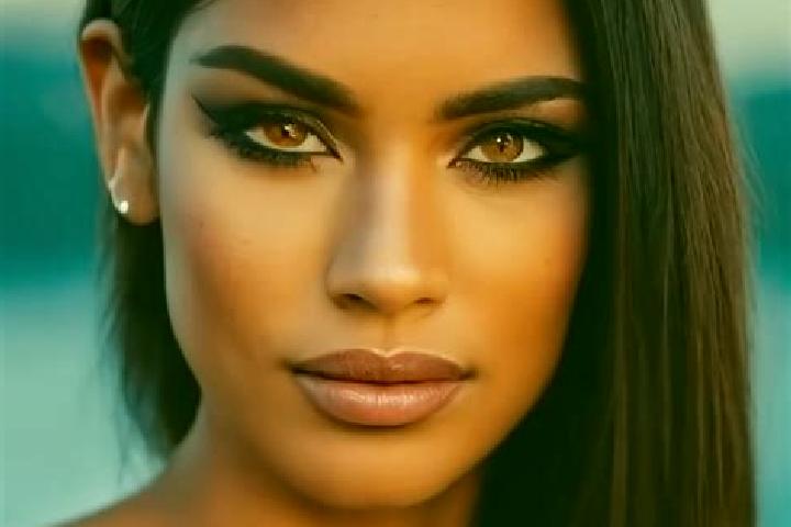 Elizabeth, 27, a dark blonde amber-eyed latina companion based in Drnovice. Offering Fetish, Prostate Massage, GFE, Tantra. Available for incall and outcall,...