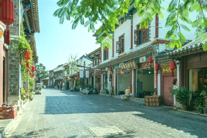 Elizabeth, 27 — Escort in Jianshui, China