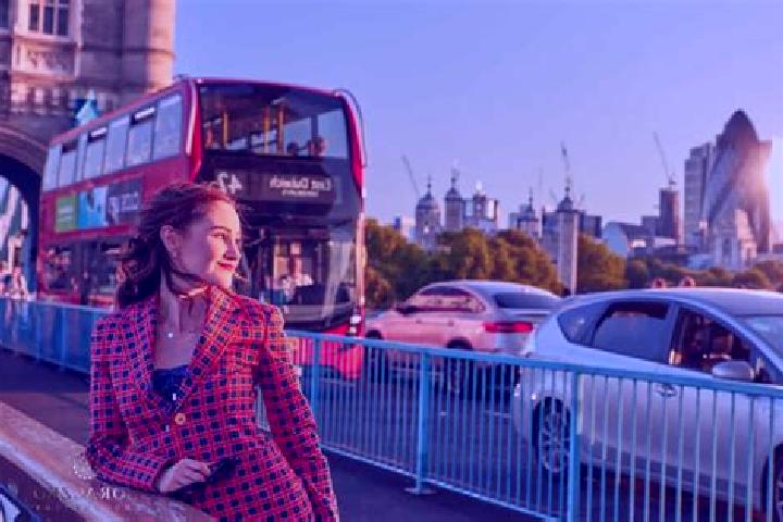 Elizabeth, 27 — Escort in London, United States