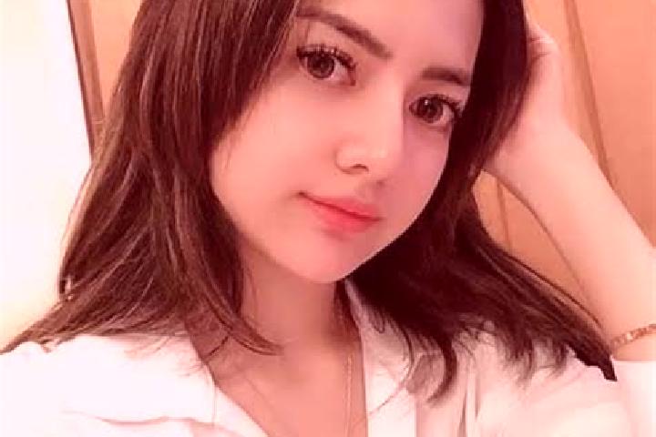 Elizabeth, 27 — Escort in Maunuri, Indonesia