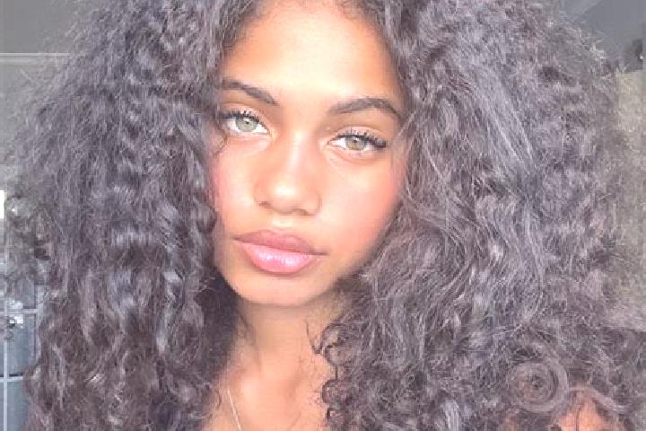 Elizabeth, 28, a black grey-eyed ebony companion based in Moore. Offering A-Level, Overnight. Available for incall and outcall, day and evening dates.