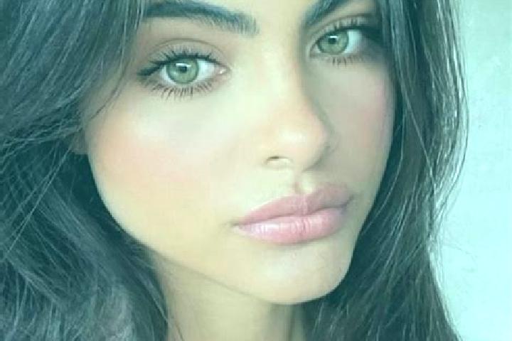 Elizabeth, 28, a black hazel-eyed middle eastern companion based in Maran. Offering BDSM, Dinner Date, Massage, Couples. Available for incall and outcall, ov...