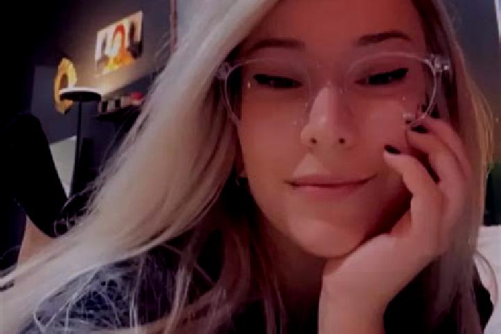 Elizabeth, 28, a blonde grey-eyed asian companion based in Zakanyszek. Offering OWO, Travel Companion, Duos. Available for incall and outcall, overnight book...
