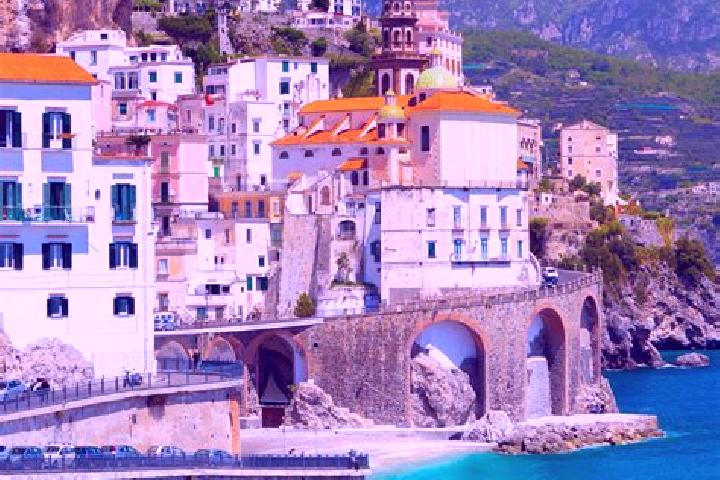 Elizabeth, 28 — Escort in Asola, Italy