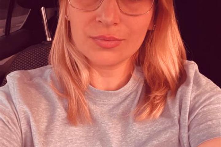 Elizabeth, 28 — Escort in Hemeius, Romania