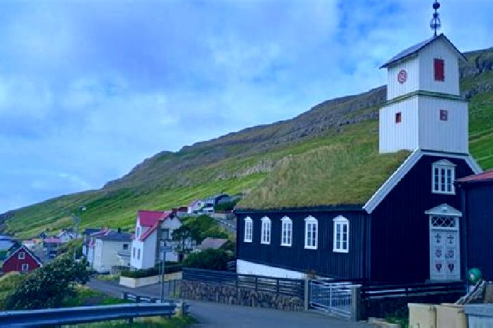 Elizabeth, 28 — Escort in Hov, Faroe Islands