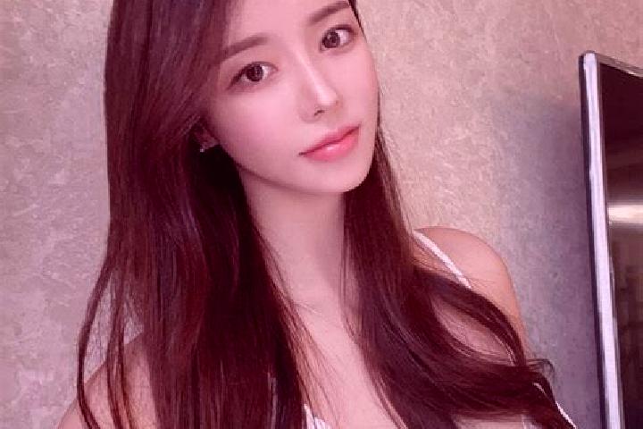 Elizabeth, 28 — Escort in Jiafa, China