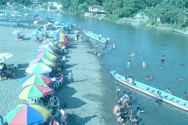 Elizabeth, 28 — Escort in La Bocana, Ecuador