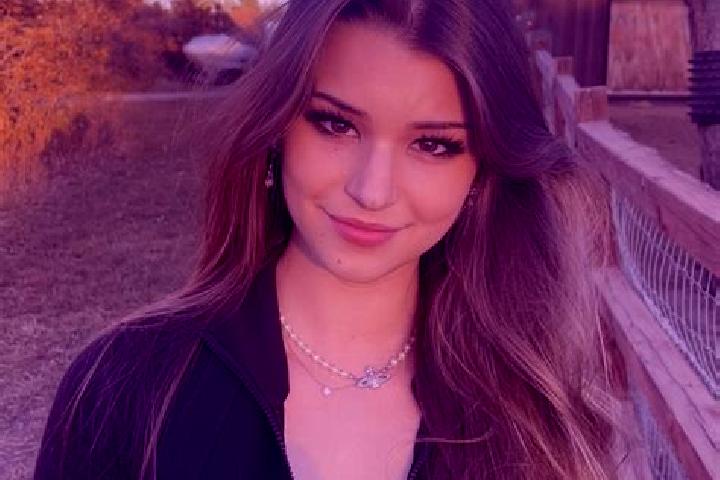 Elizabeth, 28 — Escort in Monok, Hungary