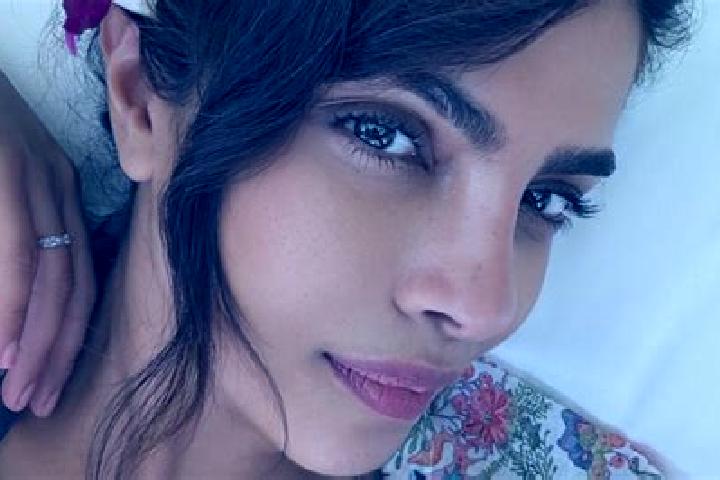Elizabeth, 28 — Escort in Munshat Ali Agha, Egypt