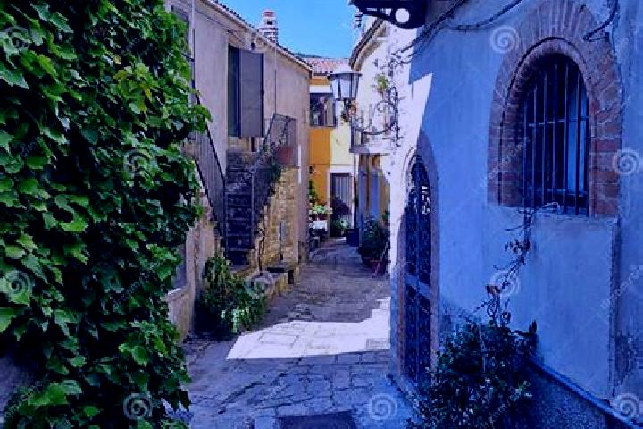 Elizabeth, 28 — Escort in Santa Croce del Sannio, Italy