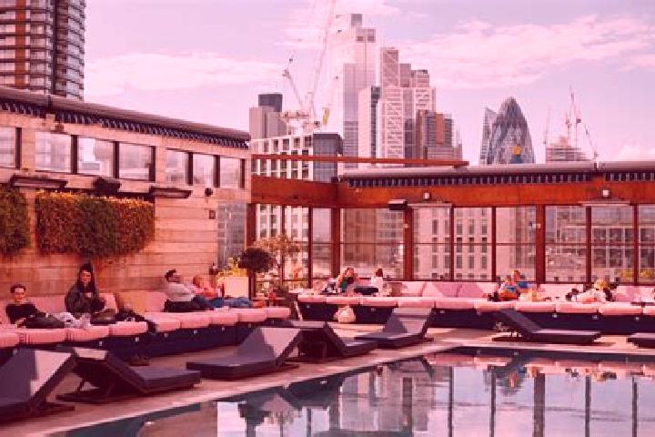 Elizabeth, 28 — Escort in Soho, United Kingdom