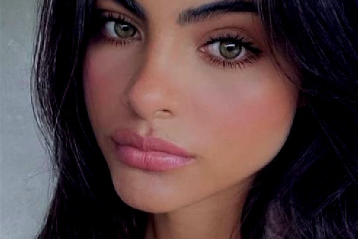 Elizabeth, 29, a brunette dark-eyed middle eastern companion based in San Antonio la Galera. Offering Roleplay, Tantra, GFE. Available for incall and outcall...