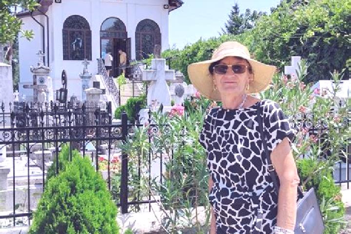 Elizabeth, 29 — Escort in Bughea de Sus, Romania