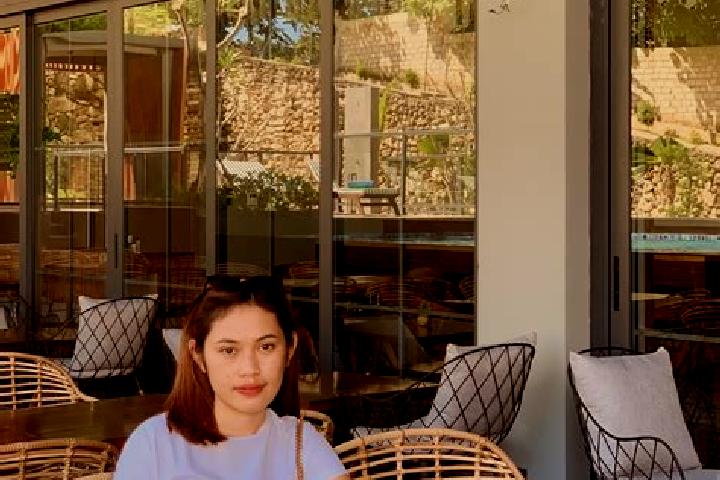 Elizabeth, 29 — Escort in Elopada, Indonesia