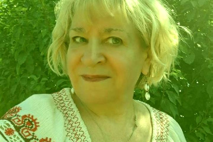 Elizabeth, 29 — Escort in Targu Ocna, Romania