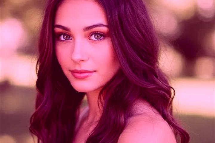 Elizabeth, 30, a black brown-eyed caucasian companion based in Deserto. Offering CIM, Tantra, 69. Available for incall and outcall, overnight bookings availa...