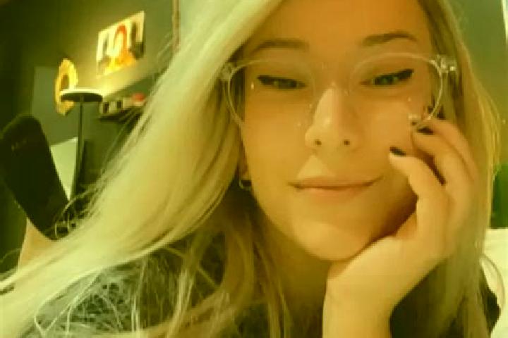 Elizabeth, 30, a blonde grey-eyed indian companion based in Chuquiribamba. Offering Duos, CIM, Erotic Massage. Available for incall and outcall, day and even...