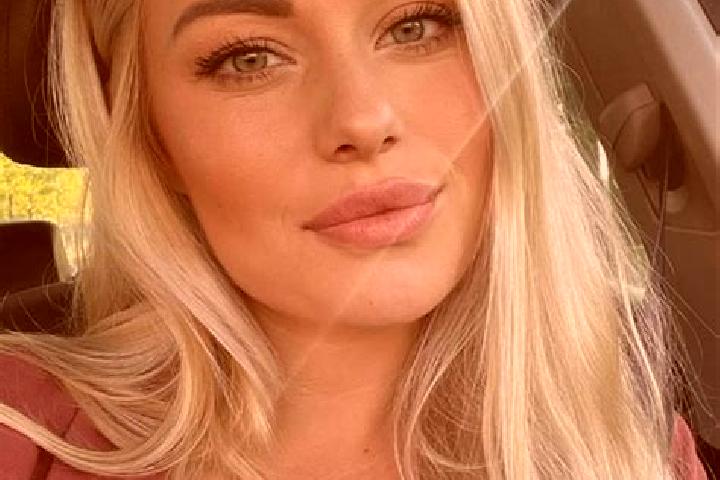 Elizabeth, 30, a blonde hazel-eyed indian companion based in Shilat. Offering Travel Companion, OWO, Massage. Available for incall and outcall, day and eveni...