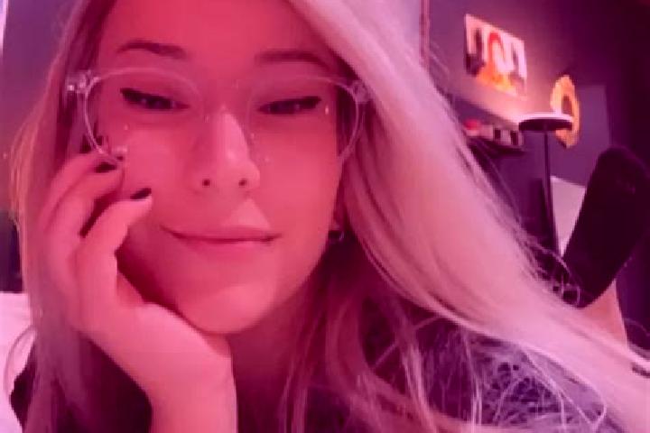 Elizabeth, 30, a dark blonde grey-eyed ebony companion based in Chavagnes-les-Redoux. Offering Domination, Roleplay, A-Level, OWO. Available for incall and o...