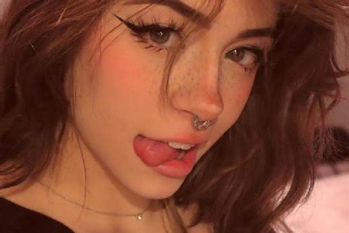 Elizabeth, 30, a red blue-eyed latina companion based in Vidja. Offering OWO, A-Level, Party Girl, Fetish. Available for incall and outcall, overnight bookin...