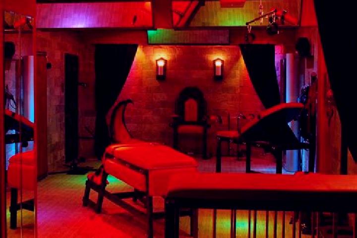 Elizabeth, 30, a red dark-eyed caribbean companion based in Rheems. Offering Overnight, Girlfriend Experience, BDSM, Domination, Fetish. Available for incall...