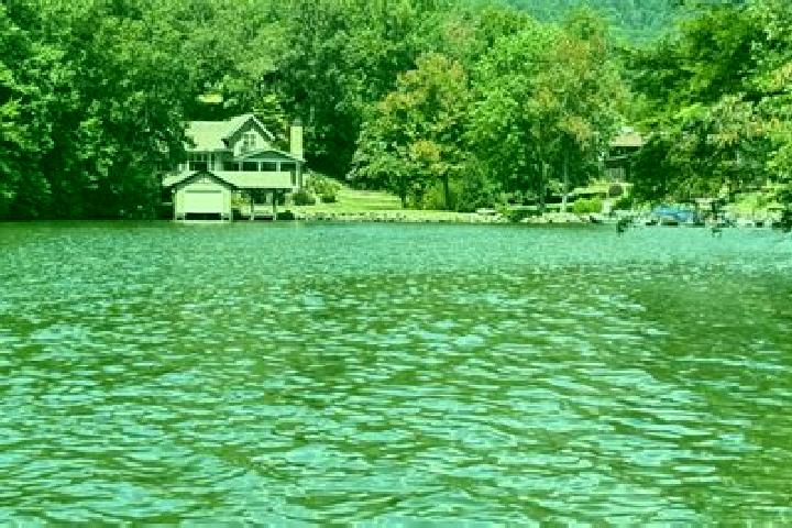 Elizabeth, 30 — Escort in Lake Lure, United States