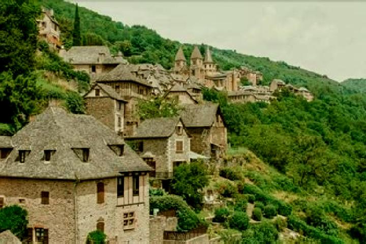 Elizabeth, 30 — Escort in Sauveterre-de-Rouergue, France