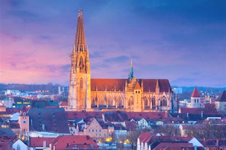 Elizabeth, 30 — Escort in St. Peter, Germany