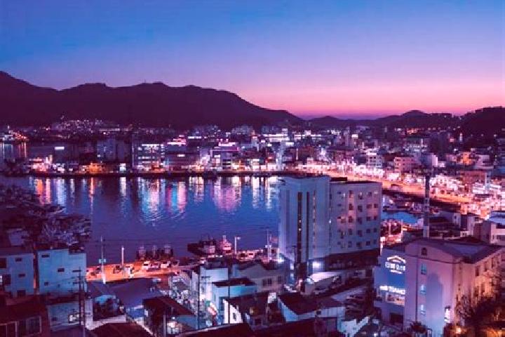 Elizabeth, 30 — Escort in Tongyeong, South Korea