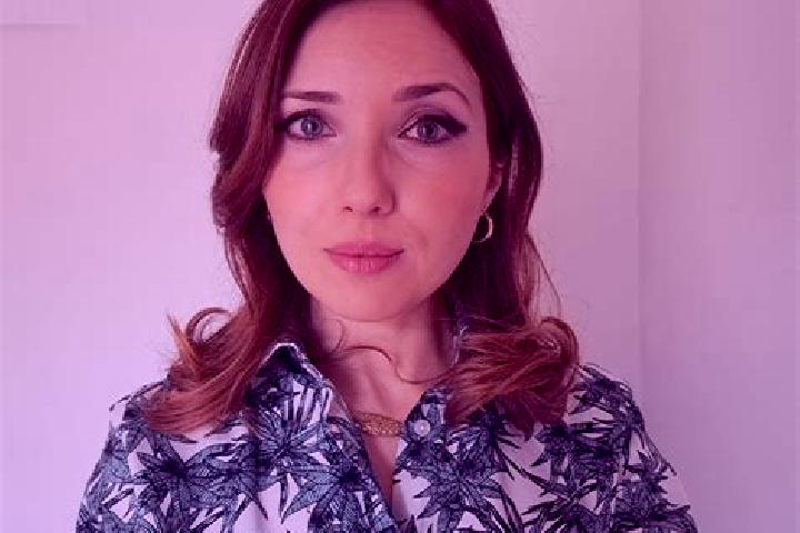 Elizabeth, 30 — Escort in Val di Cava, Italy