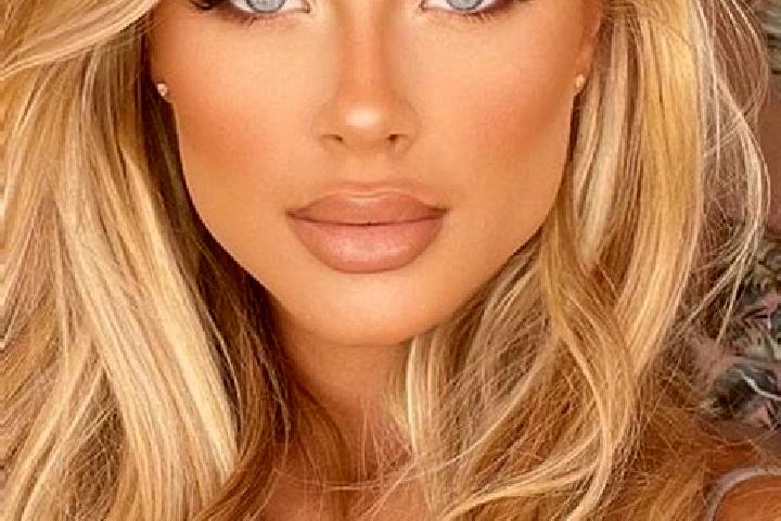 Elizabeth, 31, a blonde hazel-eyed latina companion based in Edwardsburg. Offering Party Girl, Massage, CIM. Available for incall and outcall, overnight book...