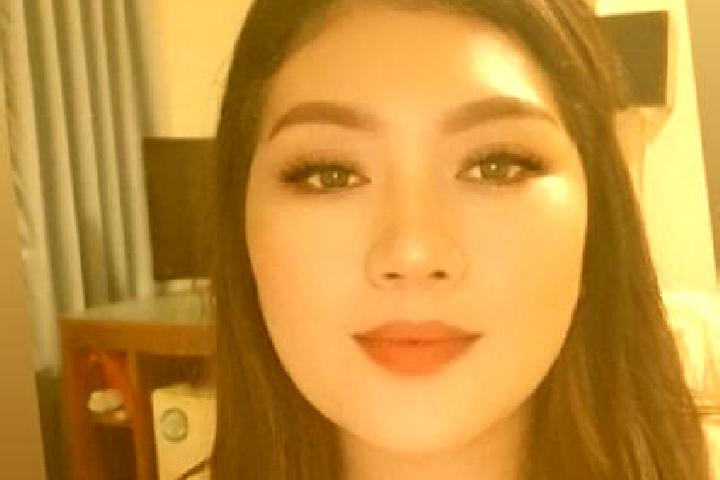 Elizabeth, 31, a brunette green-eyed asian companion based in Hessle. Offering Striptease, Domination, Deep French Kissing, Erotic Massage. Available for inc...