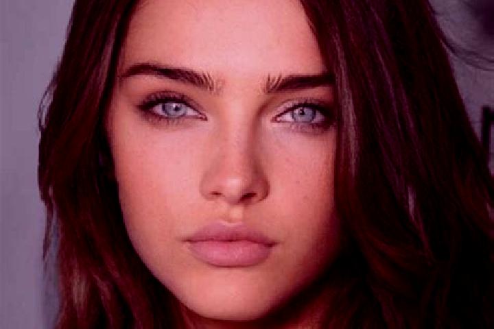 Elizabeth, 31, a brunette grey-eyed mixed companion based in Baimi. Offering A-Level, Duos, Domination. Available for incall and outcall, day and evening dates.