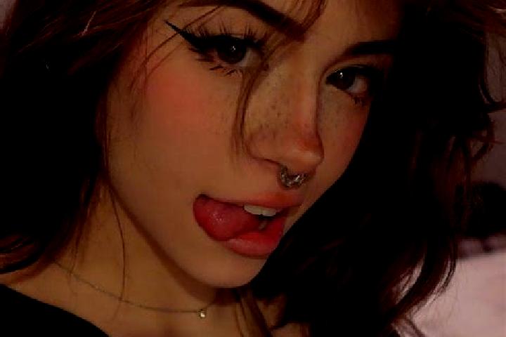Elizabeth, 31, a red blue-eyed latina companion based in Peron. Offering Striptease, OWO, A-Level, Party Girl. Available for incall and outcall, day and even...