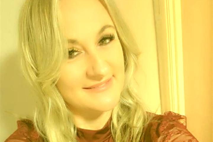 Elizabeth, 31 — Escort in Bollington, United Kingdom