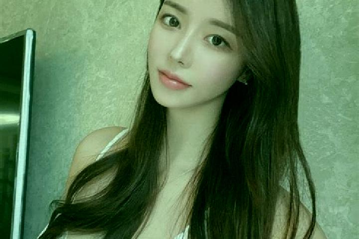Elizabeth, 31 — Escort in Jiukouzi, China