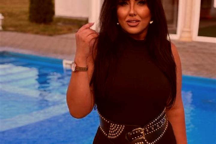 Elizabeth, 31 — Escort in Luncoiu de Jos, Romania
