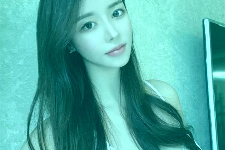 Elizabeth, 31 — Escort in Peixing, China