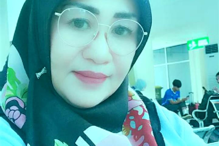 Elizabeth, 31 — Escort in Raha, Indonesia