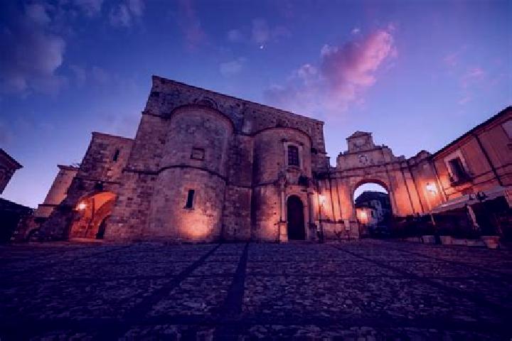 Elizabeth, 31 — Escort in San Giovanni di Gerace, Italy