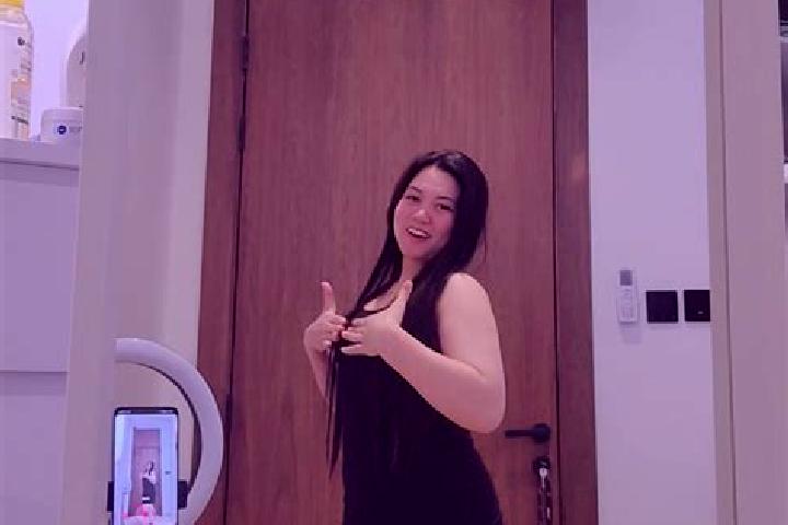 Elizabeth, 31 — Escort in Timbang Satu, Indonesia