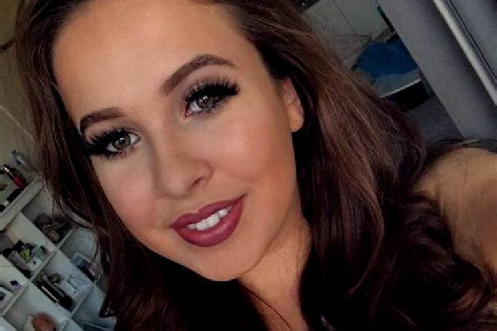 Elizabeth, 32, a dark blonde dark-eyed caribbean companion based in Koimisi. Offering Deep French Kissing, Travel Companion, Girlfriend Experience, OWO, Erot...