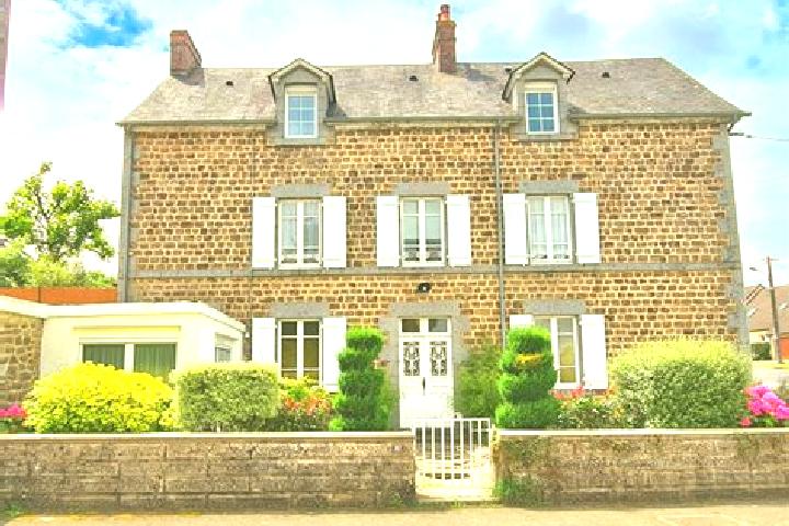 Elizabeth, 32 — Escort in Ceauce, France