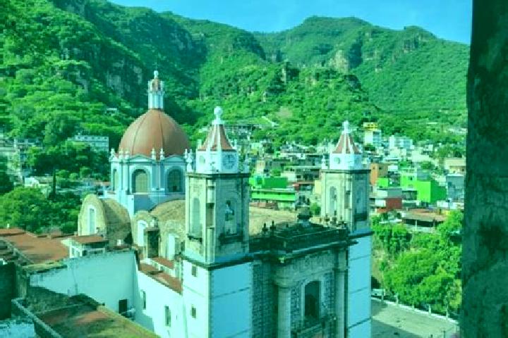 Elizabeth, 32 — Escort in El Santuario, Mexico